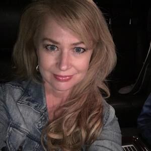 Meet your Posher, Carol